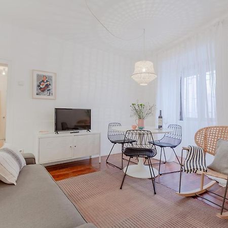 Typical Alfama Apartment, By Timecooler Lissabon Buitenkant foto