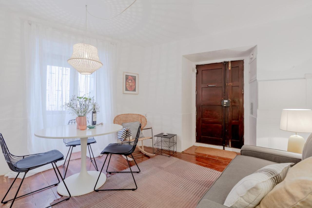 Typical Alfama Apartment, By Timecooler Lissabon Buitenkant foto