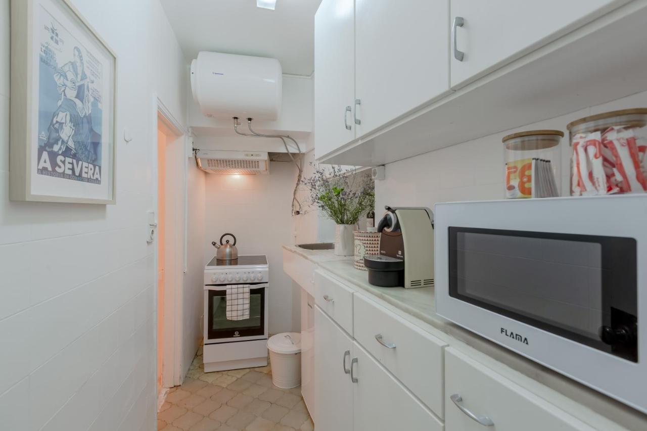 Typical Alfama Apartment, By Timecooler Lissabon Buitenkant foto