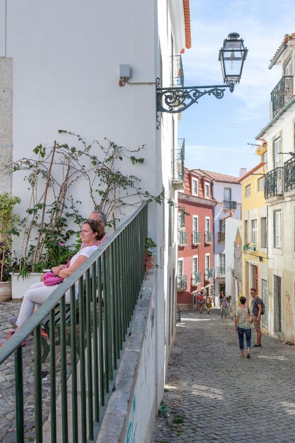 Typical Alfama Apartment, By Timecooler Lissabon Buitenkant foto