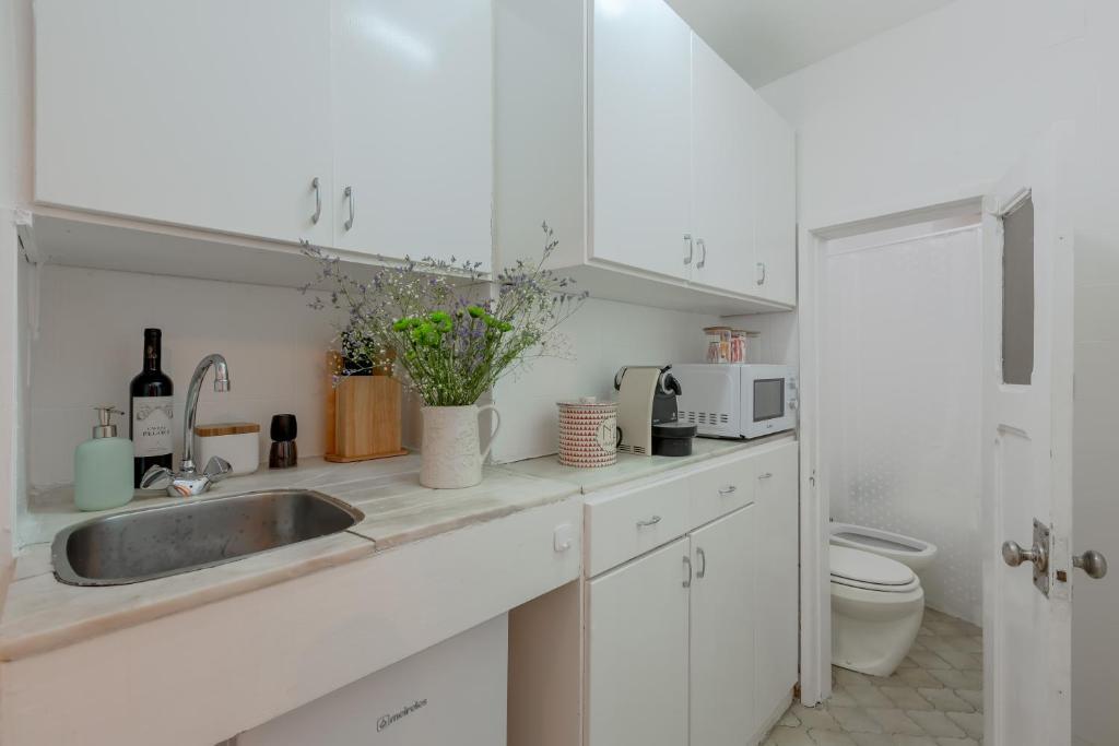 Typical Alfama Apartment, By Timecooler Lissabon Buitenkant foto